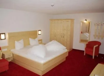 Alpenhof Pension-Garni Nauders Zewnętrze zdjęcie