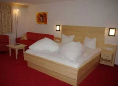 Alpenhof Pension-Garni Nauders Zewnętrze zdjęcie