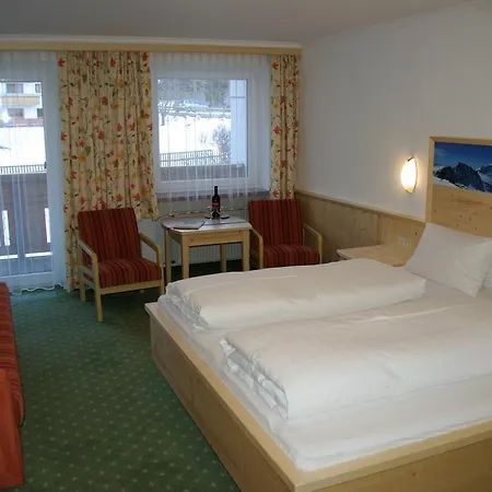 Alpenhof Pension-Garni Nauders Zewnętrze zdjęcie